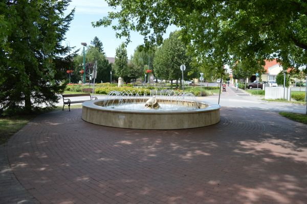 Békás Szökőkút - 3