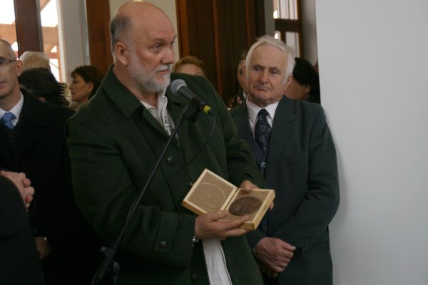 szent-erzsebet-831FF24AA-AF61-150F-00EC-E77E7CF2E160.jpg
